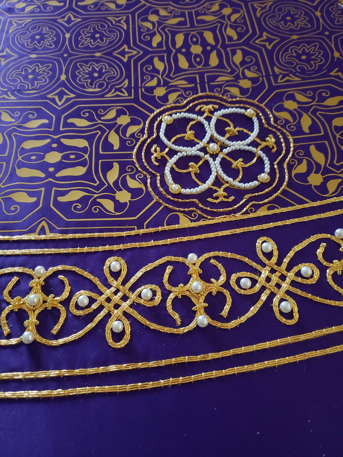 Queen Mary Tudor Replica set in royal purple