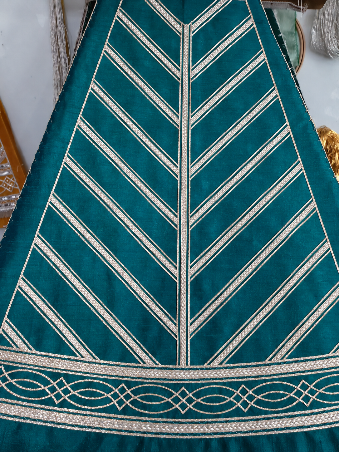 Chevrons underskirt panel