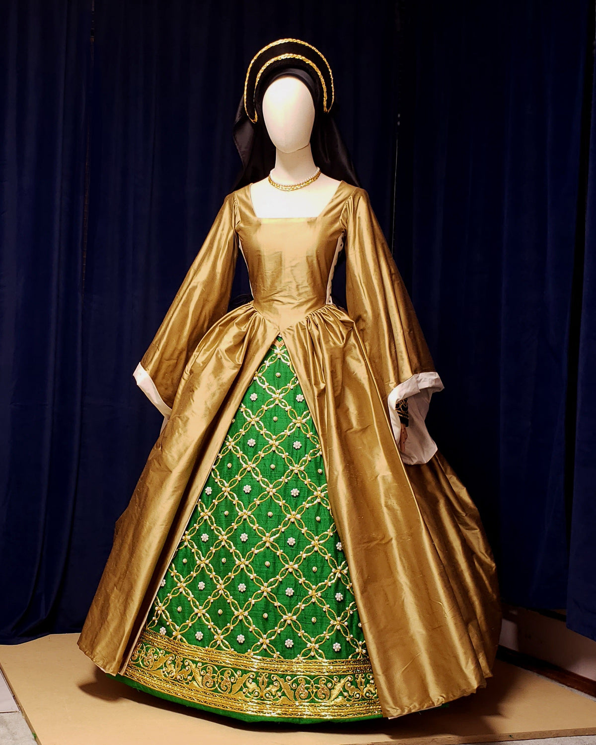The Lady Anne set of three